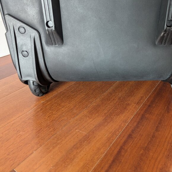 Eagle Creek Flatbed Carry-On Rollaboard 20" Wheeled Duffel, 38L - Picture 5 of 16